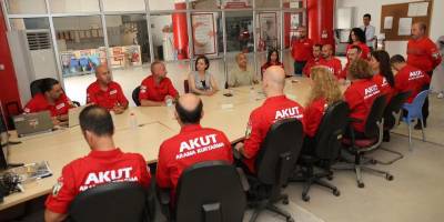 Başkan Kınay'dan AKUT ziyareti: Karabağlar’da daha fazlasını yapmalıyız!