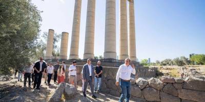 Başkan Tugay Smyrna kazılarını inceledi