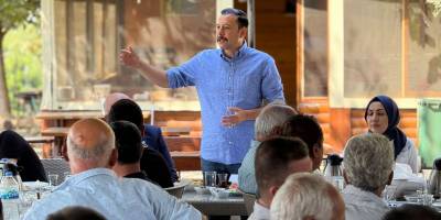 AK Partili Kaya'dan Başkan Tugay'a 'çöp' çıkışı: Top çevirmeyi bıraksın!