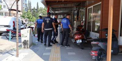 Büyükşehir’den Ahmetli’de kaldırım işgallerine denetim