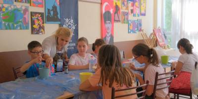 Başkan Çerçioğlu’ndan yaz kurslarında çocuklara destek