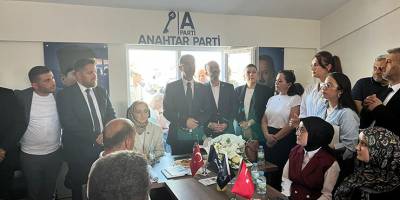 Etimesgut’ta MHP’den Anahtar Parti’ye Toplu Geçiş: 200’ü Aşkın İstifa