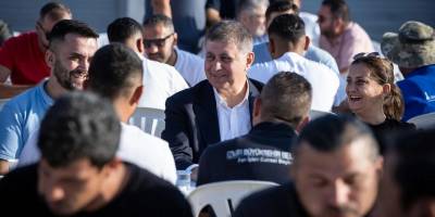 Başkan Tugay personelle buluştu: Bizden önemli görevler bekleyen bir şehir var!