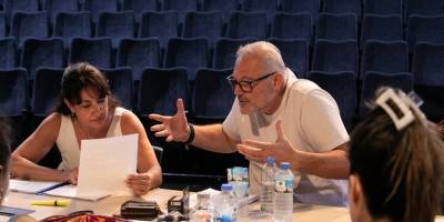 İzmir Şehir Tiyatroları'nda “Cadı Kazanı” provaları başladı