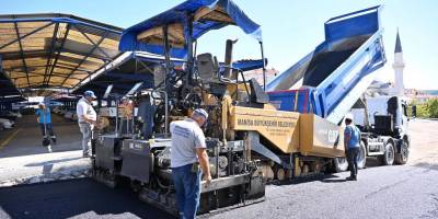 Büyükşehir'den Gördes'te asfalt çalışması