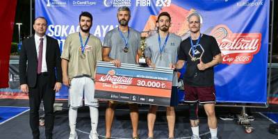 3x3 Streetball İzmir Cup 2025’te ödüller sahiplerini buldu