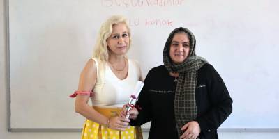 Konak’ta okur-yazar kadınların gurur günü