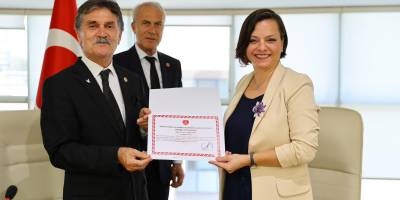 TEMAD’dan Başkan Helil Kınay’a Onursal Üyelik Beratı