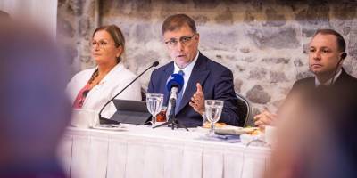 “Yeteneği olan çalışkan çocukları keşfetmeliyiz”