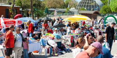 Karşıyaka’da ‘Çocuklar için 2. El Pazarı’na yoğun ilgi