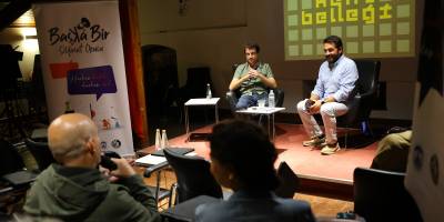 Özgür Mumcu Efes Selçuklularla buluştu: Başkan Sengel’den cesaret mesajı!