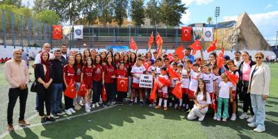 Karabağlar’da Amatör Spor Kulüplerine Büyük Destek