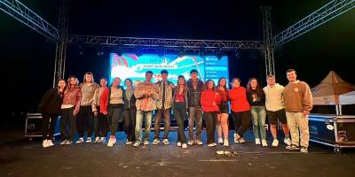 Gençler Büyükşehir’in Foça’daki kampında gönüllerince eğlendi