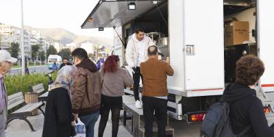Balçova Belediyesi’nden Soğuk Havaların Gönül Isıtan Dokunuşu: Metro Durağında Çorba İkramı