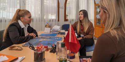 Muhtarlarla el ele İzmir’e kesintisiz hizmet