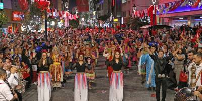 Karşıyaka 29 Ekim’de gelincik tarlasına dönüşecek!