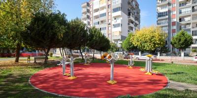 Buca’da park ve refüjlerde hummalı çalışma