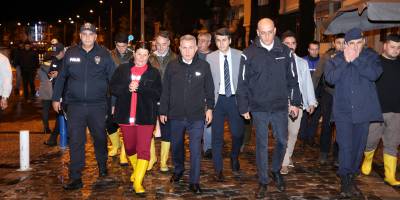 Foça’da Sel Felaketinin Ardından Yoğun Çalışmalar Sürüyor