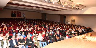 Çiğli’de Duygu Dolu Gece: Aşık Veysel türkülerle anıldı