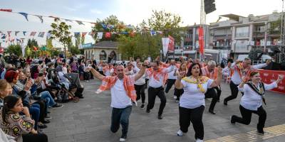 İzmir, Cumhuriyet coşkusuna hazır