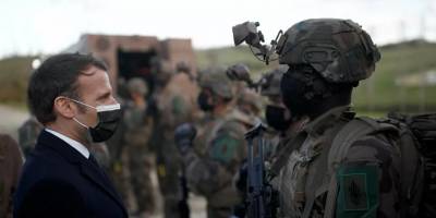 Fransa’da generallerden Macron'a 'Büyüyen kaosu engellemezsen iç savaş çıkar' uyarısı