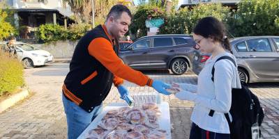 Güzelbahçe Belediyesi okulda Süt-Simit Projesine Devam Ediyor