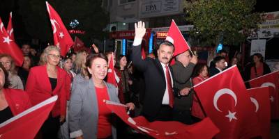 Dikili’de Cumhuriyet Bayramı Coşkusu