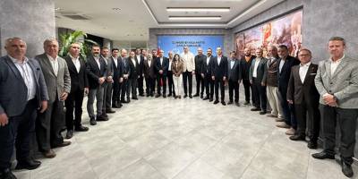 CHP İzmir’de ilçe başkanlarıyla ilk zirve: Neler konuşuldu?