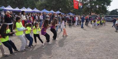 Orhanlı Köyü 2. Zeytin Hasadı Festivali coşkuyla başladı