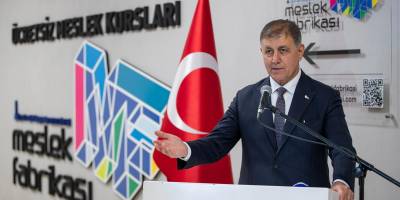 İzmir Büyükşehir Belediyesi’nden bir ilk: İşsizliğe karşı sanayi sitesinde kurs merkezi