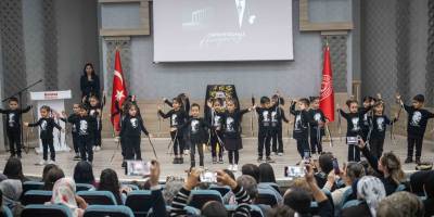 Bornova’da minik yüreklerden Atatürk’e duygusal anma