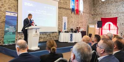 Başkan Tugay’dan sanayicilere yeşil dönüşüm çağrısı