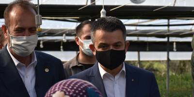 Bakan Pakdemirli'den doludan zarar gören çiftçilere ziyaret