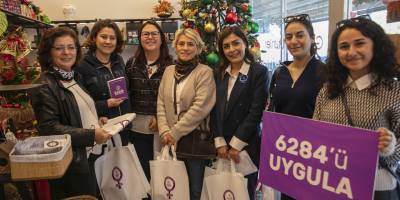 Güzelbahçe’de Belediyesi’nden 24 Kasım’a Anlamlı hediye: Öğretmenlere İsimli Kalem