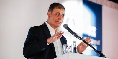 Başkan Tugay: Korkmayın yalnız değilsiniz