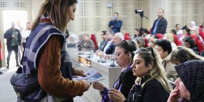 Menemen, kadına şiddete karşı tek ses oldu