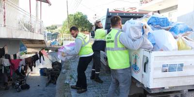 Dikili Belediyesi ihtiyaç sahibi vatandaşların yanlarında olmaya devam ediyor