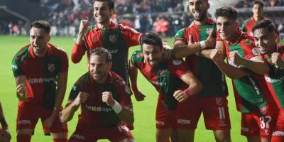 Kaf-Kaf'ı gençler sırtladı!