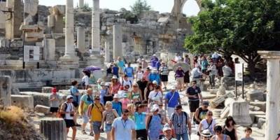 İzmir'in turist raporu... Hakkari'nin gerisinde kaldı!