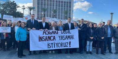 CHP asgari ücret için sokağa indi... 'İzmir 10 verip 1 alamıyor!'