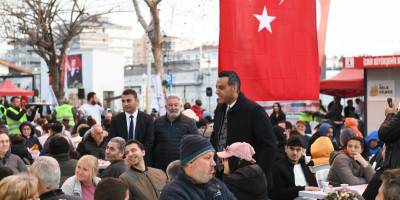 Çiğli’de Kadir Gecesi’nde Binler Aynı Sofrada Buluştu