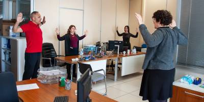 Karşıyaka Belediyesi’nde çalışanlar güne sporla başlıyor