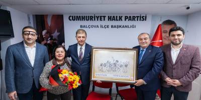 Başkan Tugay teşekkür turuna Balçova’da devam etti