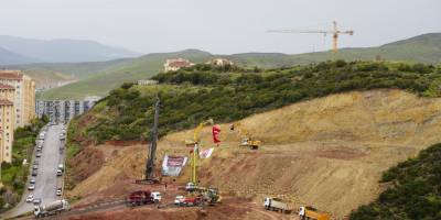 Menemen Sosyal Konutları’nda inşaat sürüyor