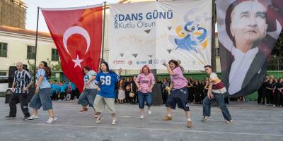 Bornova’da Dünya Dans Günü Kutlaması
