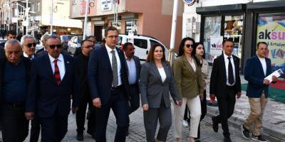 CHP’Lİ DENİZ YÜCEL; “HAKKÂRİLİLER ÇOK ŞEY İSTEMİYOR. SADECE EŞİT YURTTAŞLIK VE İNSANCA YAŞAM İSTİYORLAR.”
