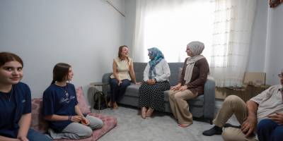 Başkan Mutlu, Konaklı komşularının evlerine konuk oldu