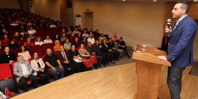 Çiğli’de Cumhuriyet Coşkusu Fotoğraf Sergisi ve Sinema Gösterimiyle Taçlandı
