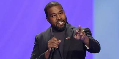 Kanye West'in ayakkabıları 1.8 milyon dolara satıldı