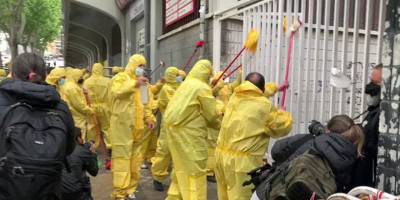 İspanya'da taraftarlar aşırı sağcı liderlerin gittiği stadı 'temizledi'